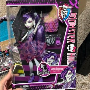 MONSTER HIGH DOLL SPECTRA VONDERGEIST